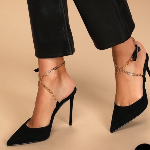 Sassy heels with gold chain - Picture 1 of 6